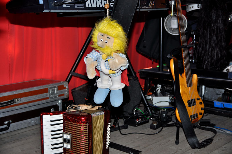 201104304150Troubadix